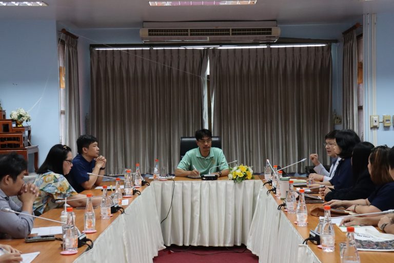 เข้าร่วมการประชุมรับฟังความคิดเห็นจากสถาบันภาษาและกิจการต่างประเทศ