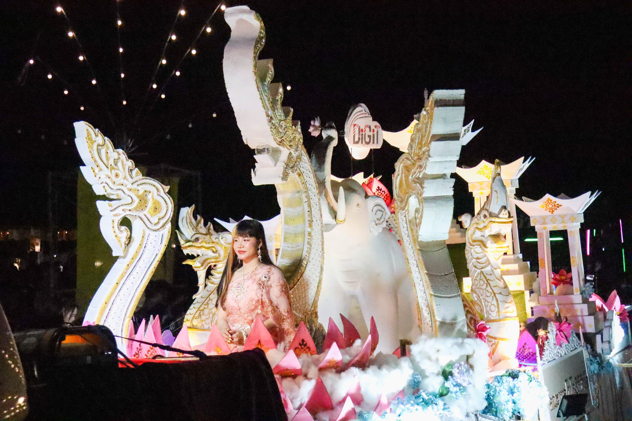 ขบวนยี่เป็ง2568