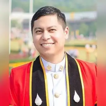 ผศ.ดร.มยูร